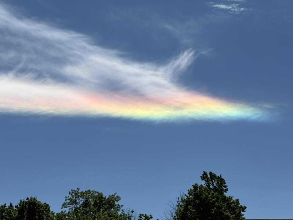 iridescent cloud