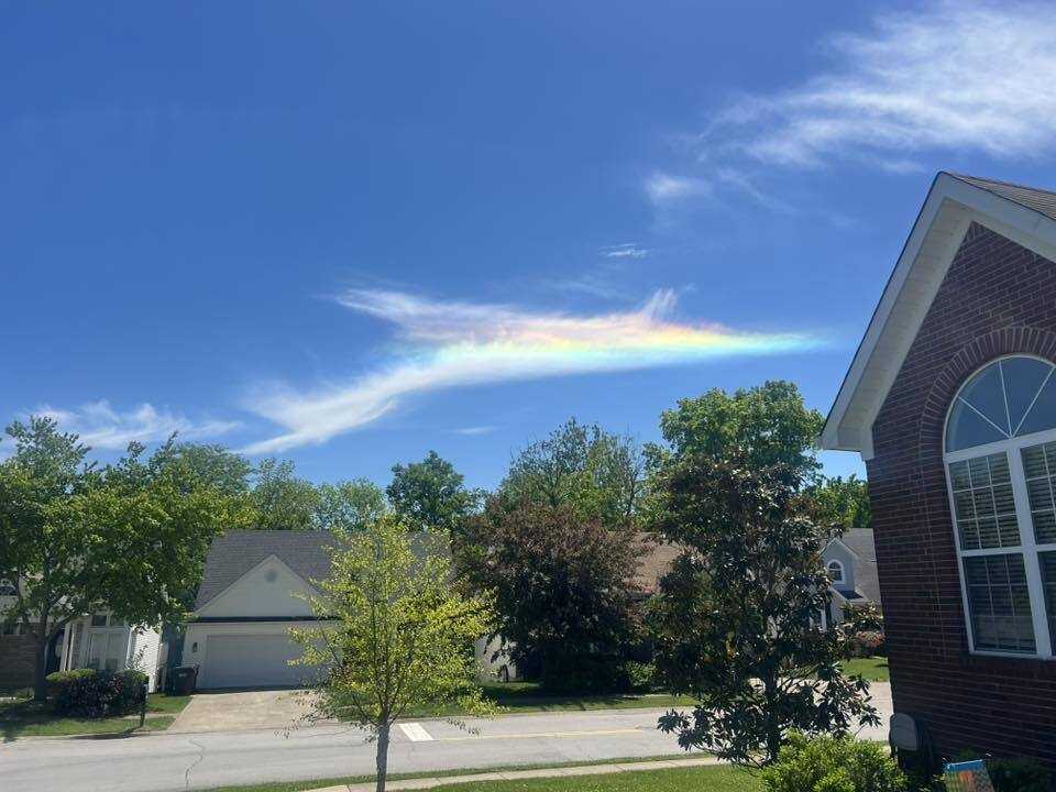 iridescent cloud